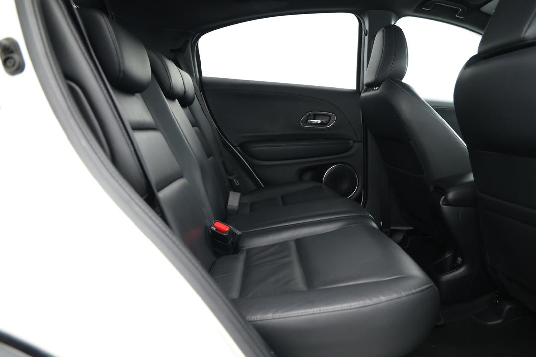 2018 Honda HR-V Rs, Automatic, 128793 km, Right Side Rear Door Cabin View