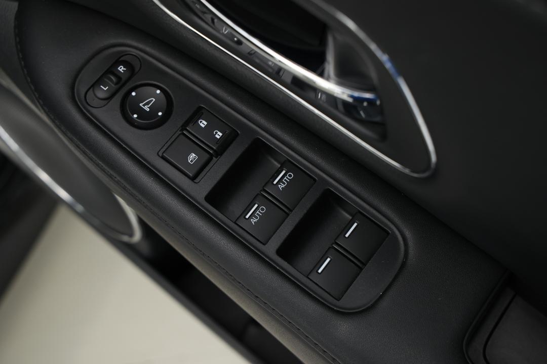 2018 Honda HR-V Rs, Automatic, 128793 km, Drivers Side Door Panel Controls