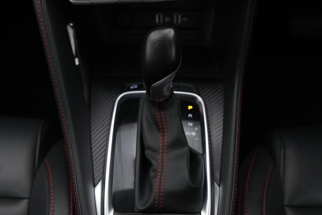 2023 MG Zst Excite, Automatic, 29033 km, Gear Lever 