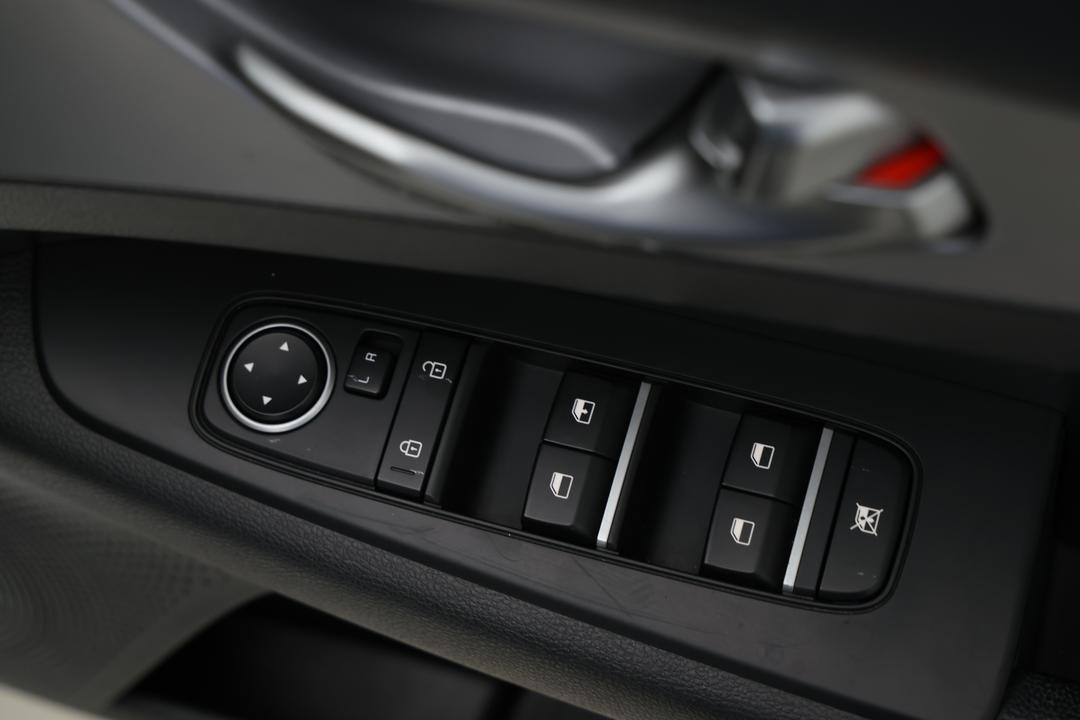 2021 Kia Cerato S, Automatic, 53515 km, Drivers Side Door Panel Controls
