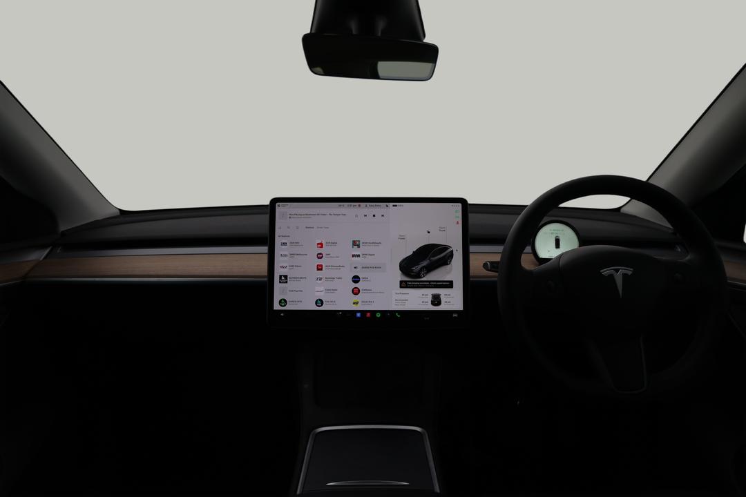 2023 Tesla Model Y Rear-wheel Drive, Automatic, 18040 km, Dashboard View