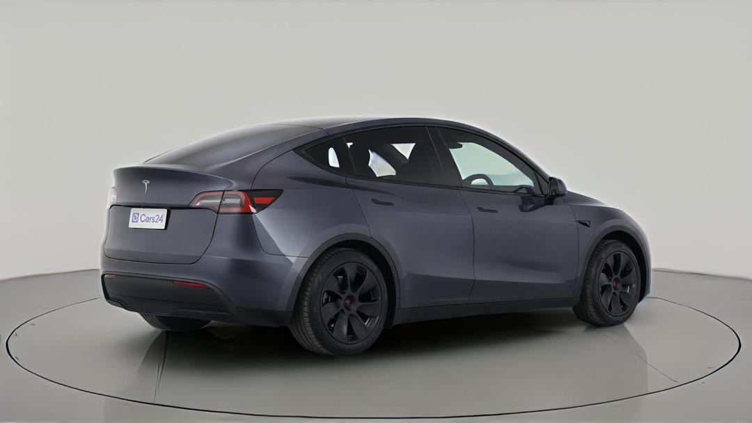 2023 Tesla Model Y Rear-wheel Drive, Automatic, 18040 km, Right Back Diagonal (45- Degree) View