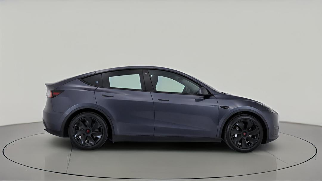 2023 Tesla Model Y Rear-wheel Drive, Automatic, 18040 km, Right Side View