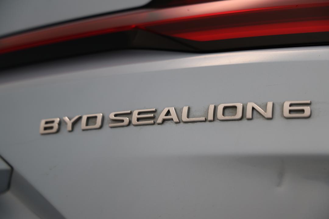 2024 Byd Sealion 6 Premium, Automatic, 25833 km, Badge (Boot Left Side)
