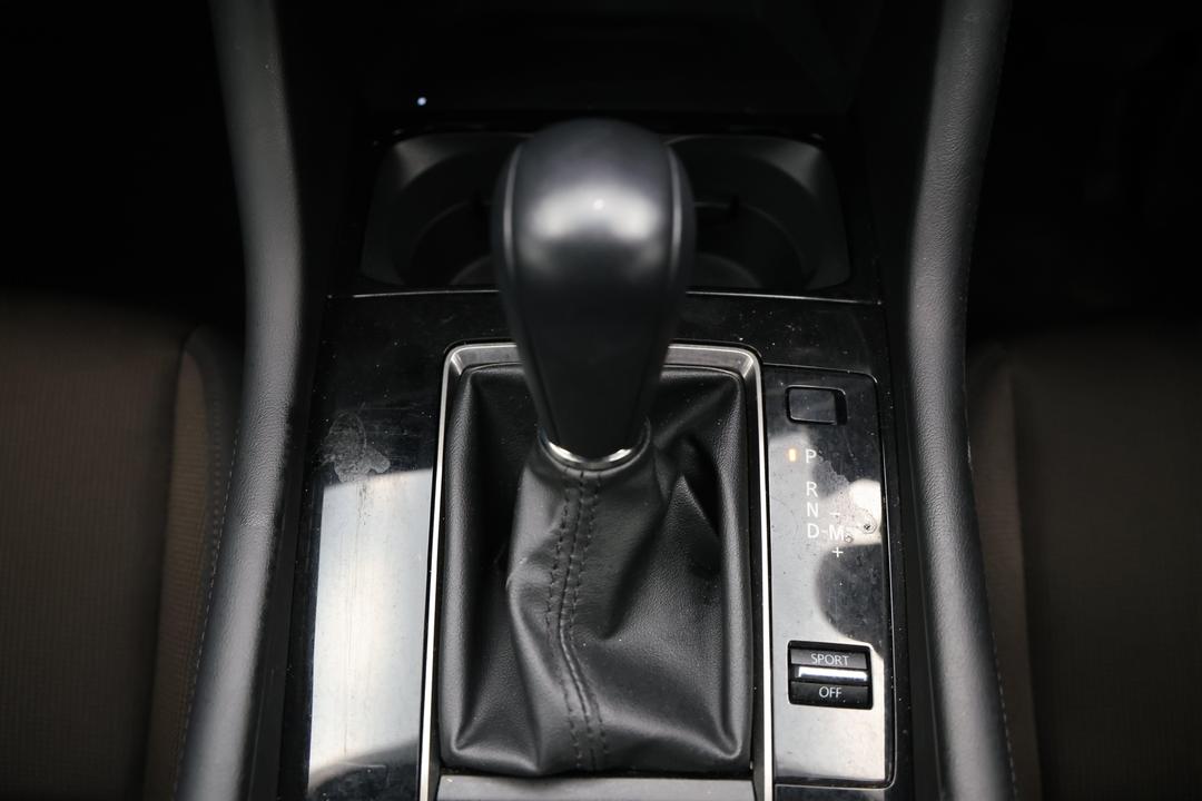 2024 Mazda Mazda3 G20 Evolve, Automatic, 40200 km, Center Console