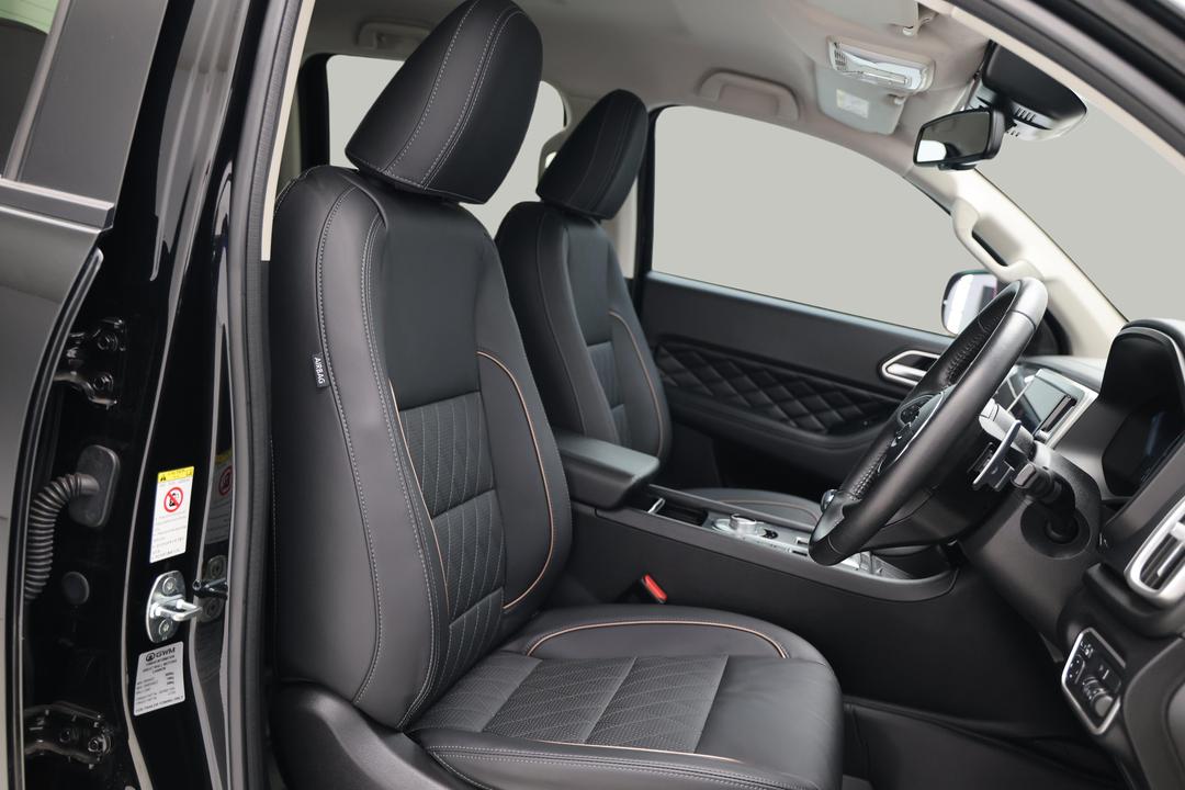 2023 GWM Ute Cannon Vanta (4x4), Automatic, 29617 km, Right Side Front Door Cabin View