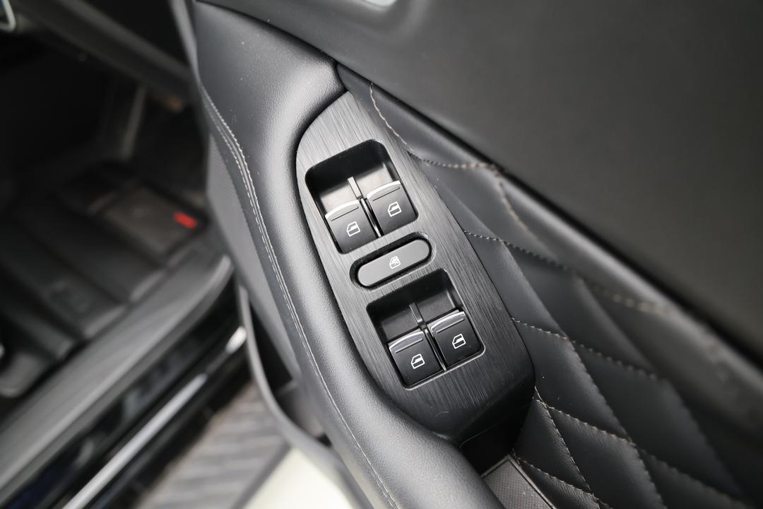 2023 GWM Ute Cannon Vanta (4x4), Automatic, 29617 km, Drivers Side Door Panel Controls