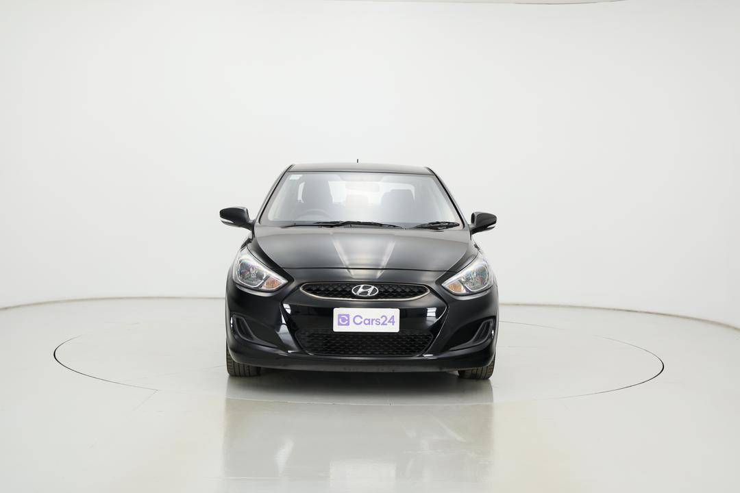 2017 Hyundai Accent Sport, Automatic, 86041 km, Front View