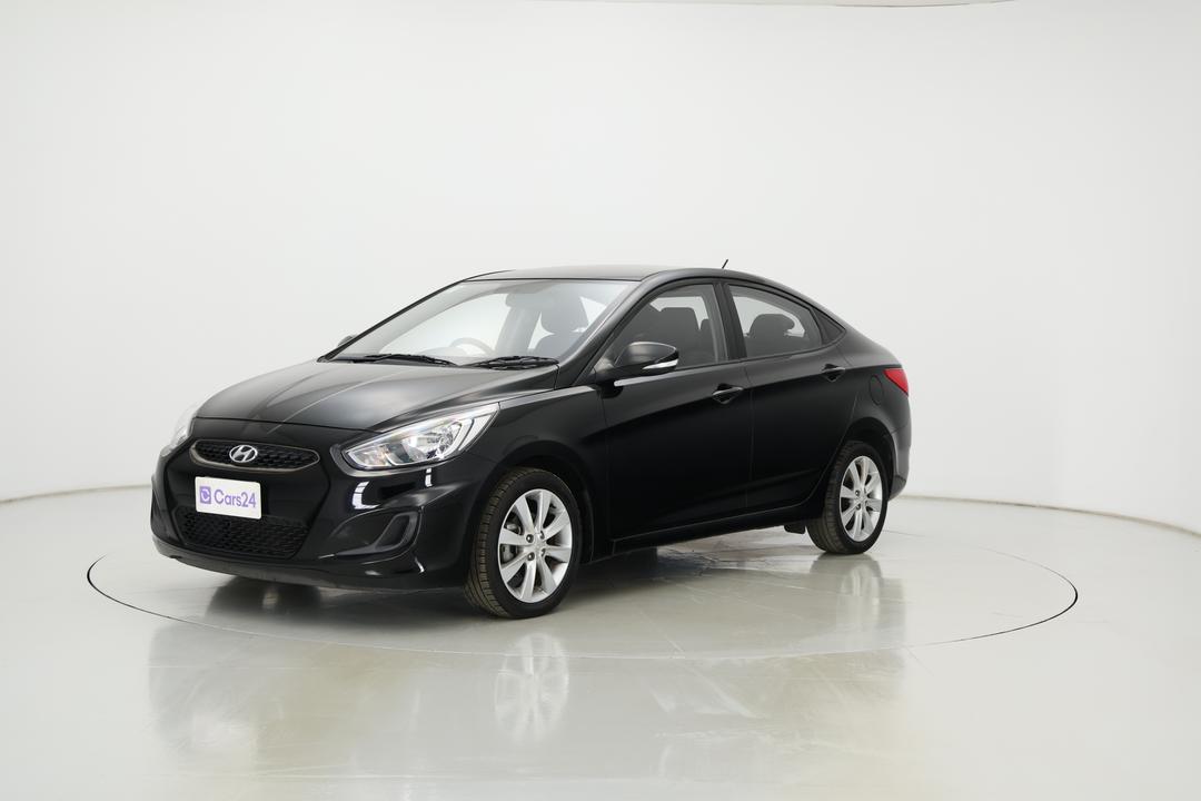 2017 Hyundai Accent Sport, Automatic, 86041 km, Left Front Diagonal (45- Degree) View