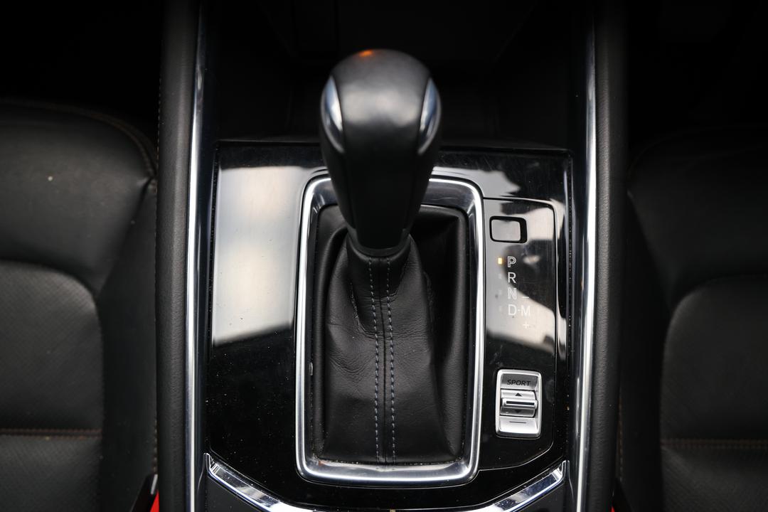 2017 Mazda CX-5 Gt (4x4), Automatic, 58683 km, Gear Lever 