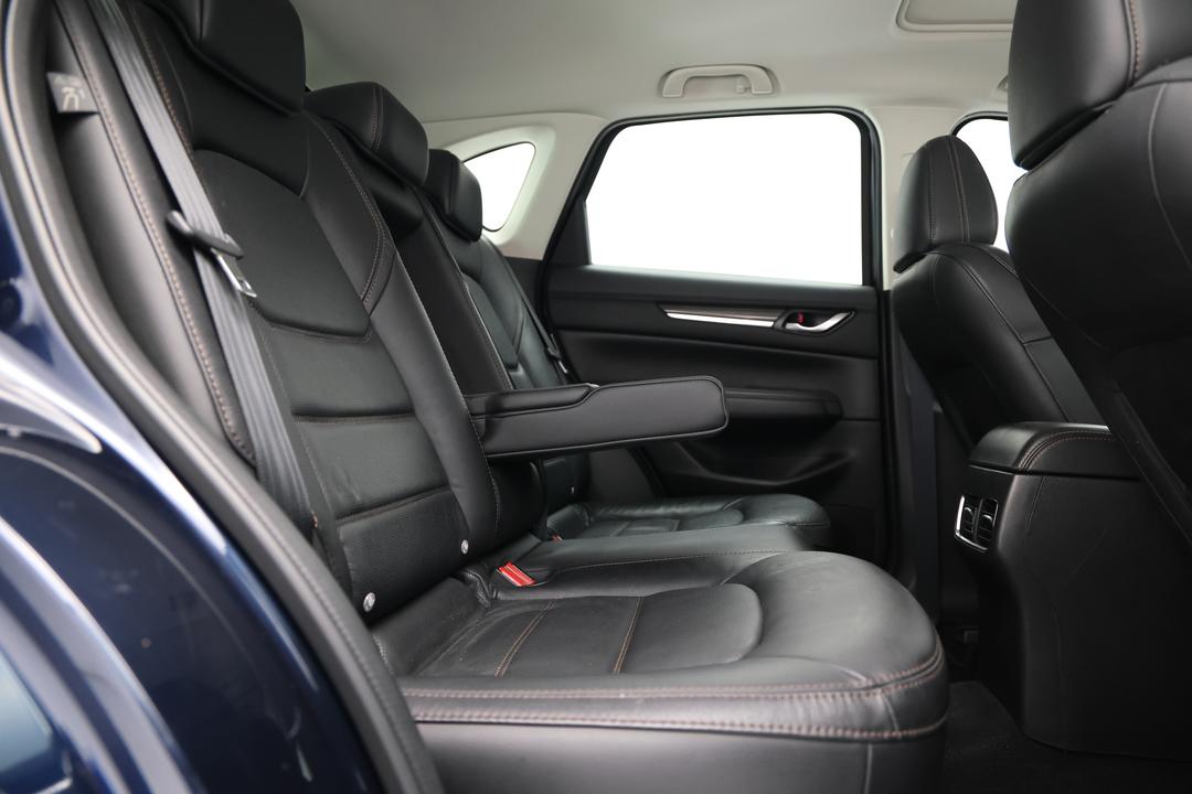 2017 Mazda CX-5 Gt (4x4), Automatic, 58683 km, Right Side Rear Door Cabin View