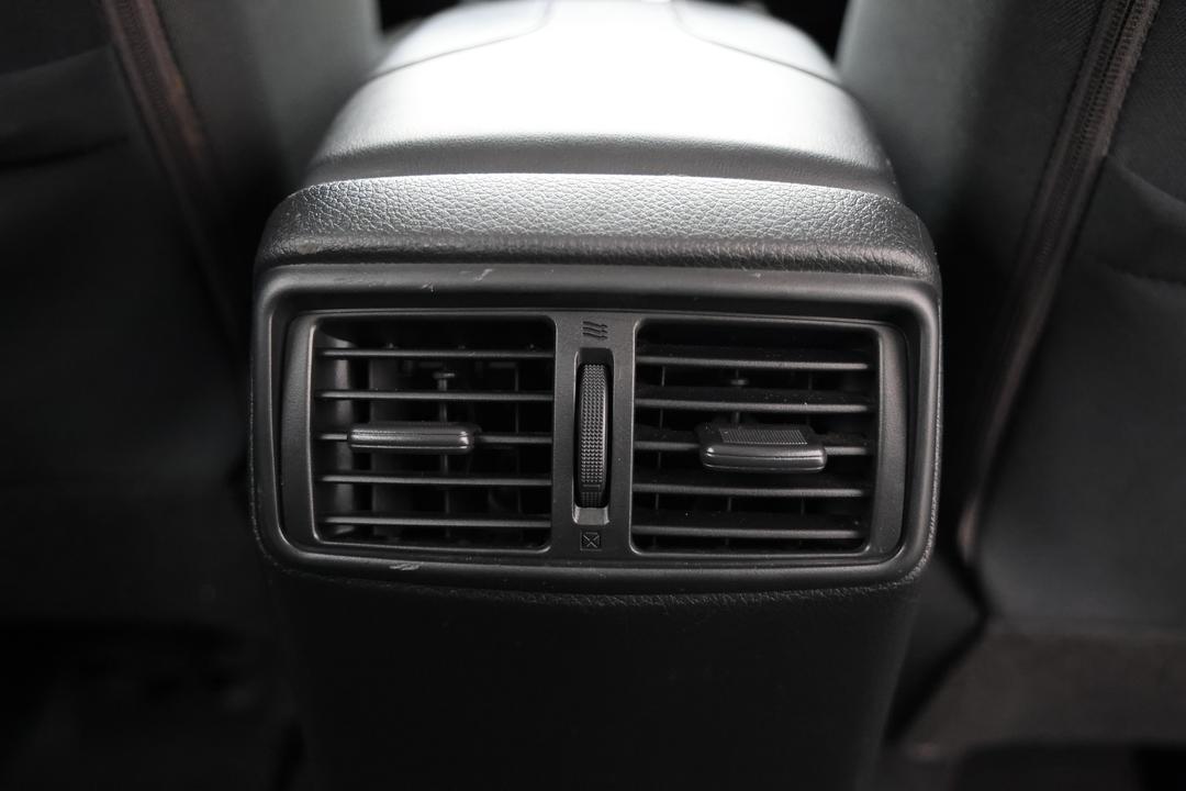 2017 Nissan X-trail Ts (4WD), Automatic, 132372 km, Rear A/C Vent