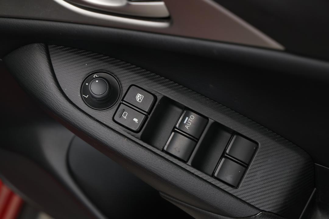 2022 Mazda CX-3 Maxx Sport (FWD), Automatic, 45810 km, Drivers Side Door Panel Controls