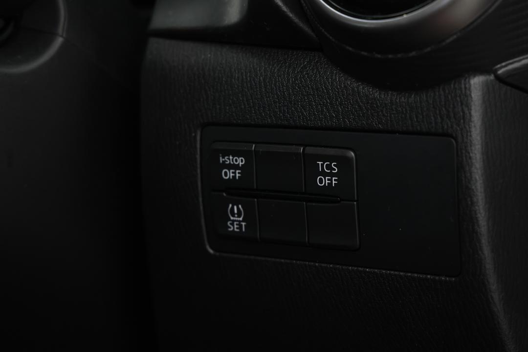 2022 Mazda CX-3 Maxx Sport (FWD), Automatic, 45810 km, Utility Switches/Buttons