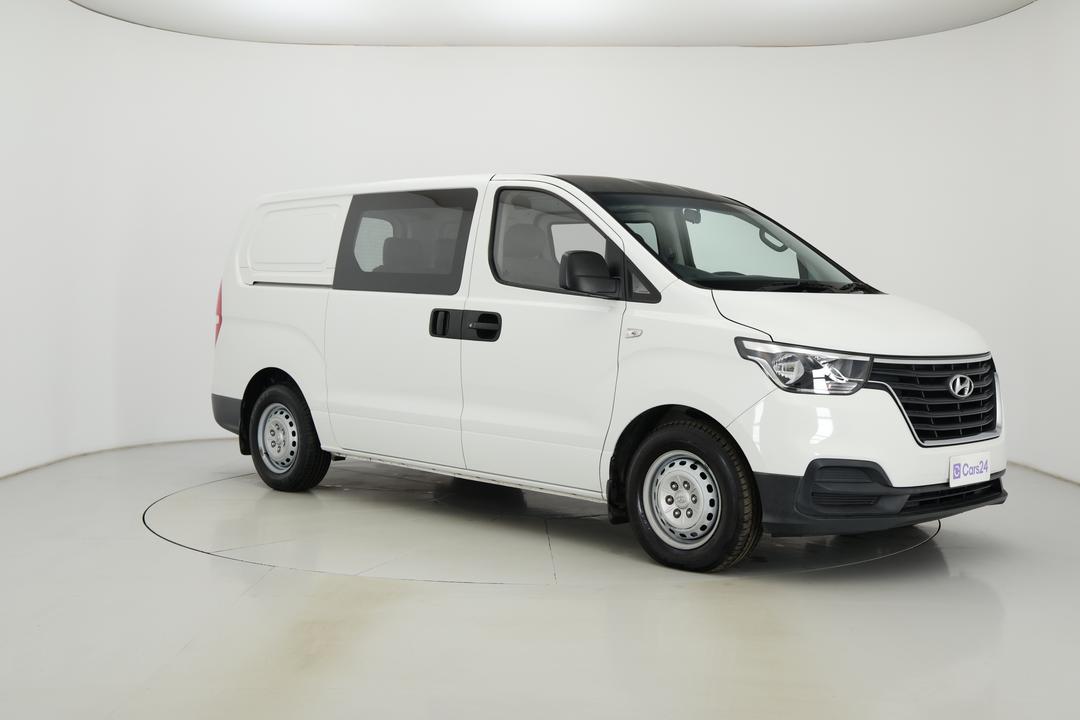 2021 Hyundai Iload 6s Liftback, Automatic, 126294 km, Right Front Diagonal (45- Degree) View