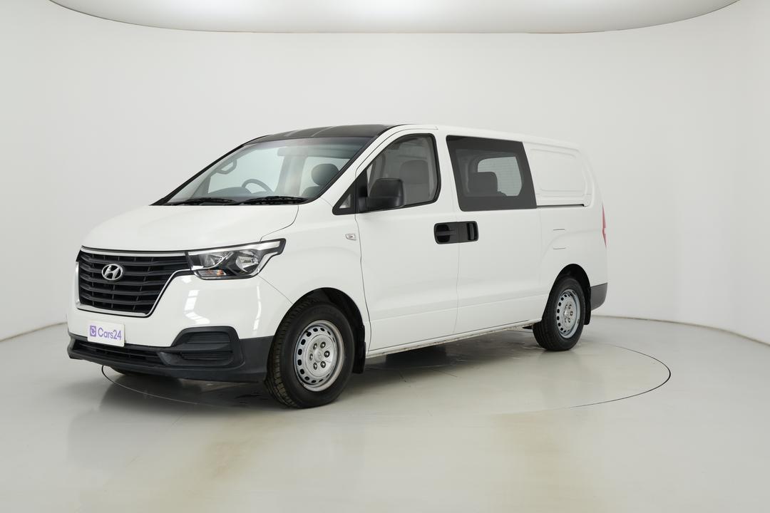 2021 Hyundai Iload 6s Liftback, Automatic, 126294 km, Left Front Diagonal (45- Degree) View