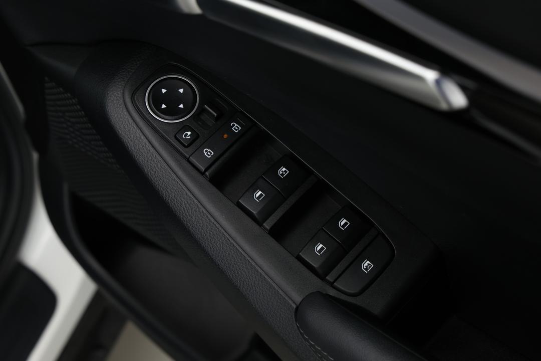 2023 Kia Seltos Sport+ (FWD), Automatic, 28383 km, Drivers Side Door Panel Controls
