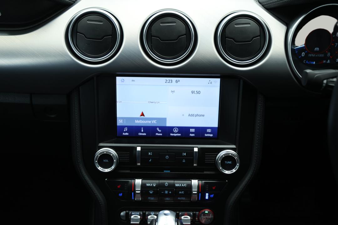 2022 Ford Mustang 2.3 Gtdi, Automatic, 33675 km, Center Console