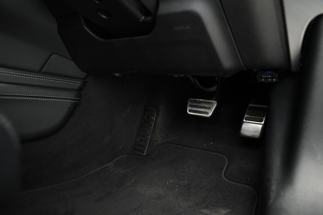2022 Ford Mustang 2.3 Gtdi, Automatic, 33675 km, Pedals and Footmat