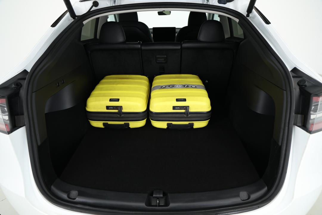 2022 Tesla Model Y Rear-wheel Drive, Automatic, 78059 km, Boot Inside View with Luggage