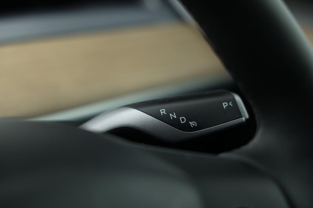 2022 Tesla Model Y Rear-wheel Drive, Automatic, 78059 km, Gear Lever 
