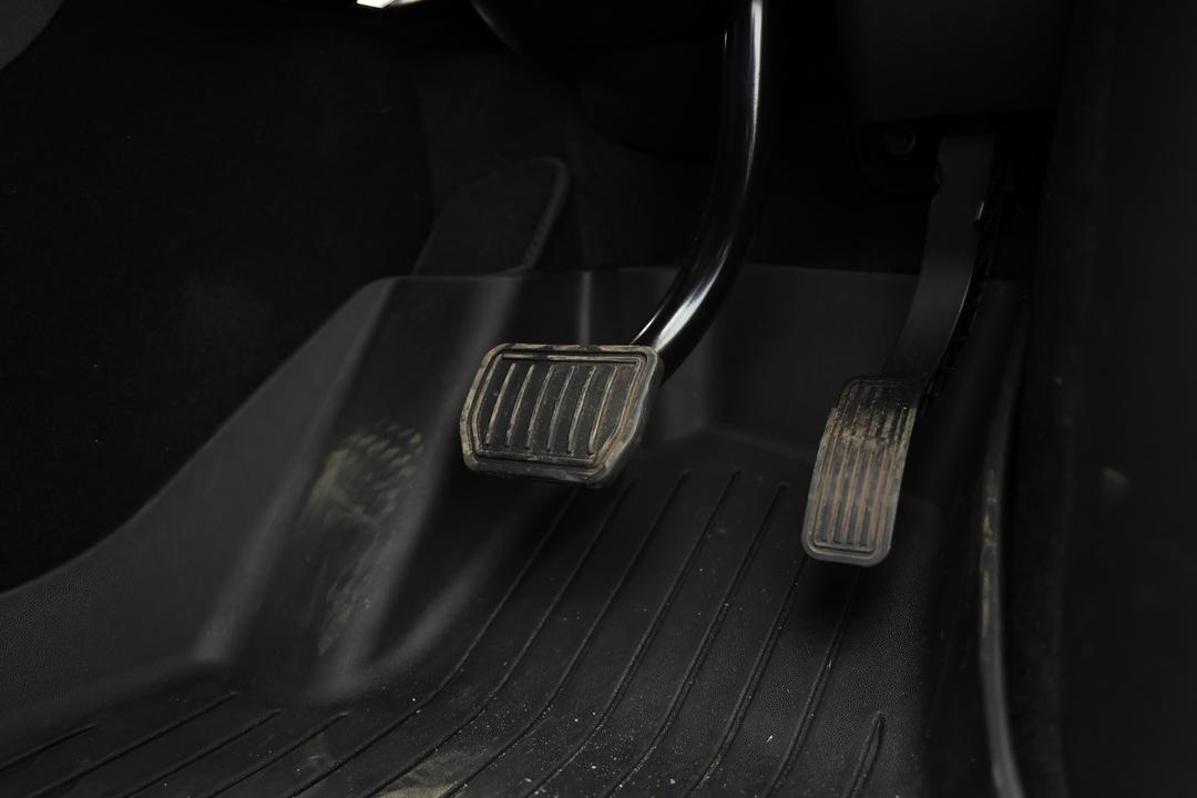 2022 Tesla Model Y Rear-wheel Drive, Automatic, 78059 km, Pedals and Footmat