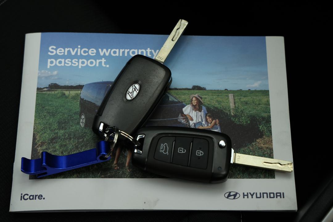 2025 Hyundai Venue Venue, Automatic, 24539 km, Key Close-up