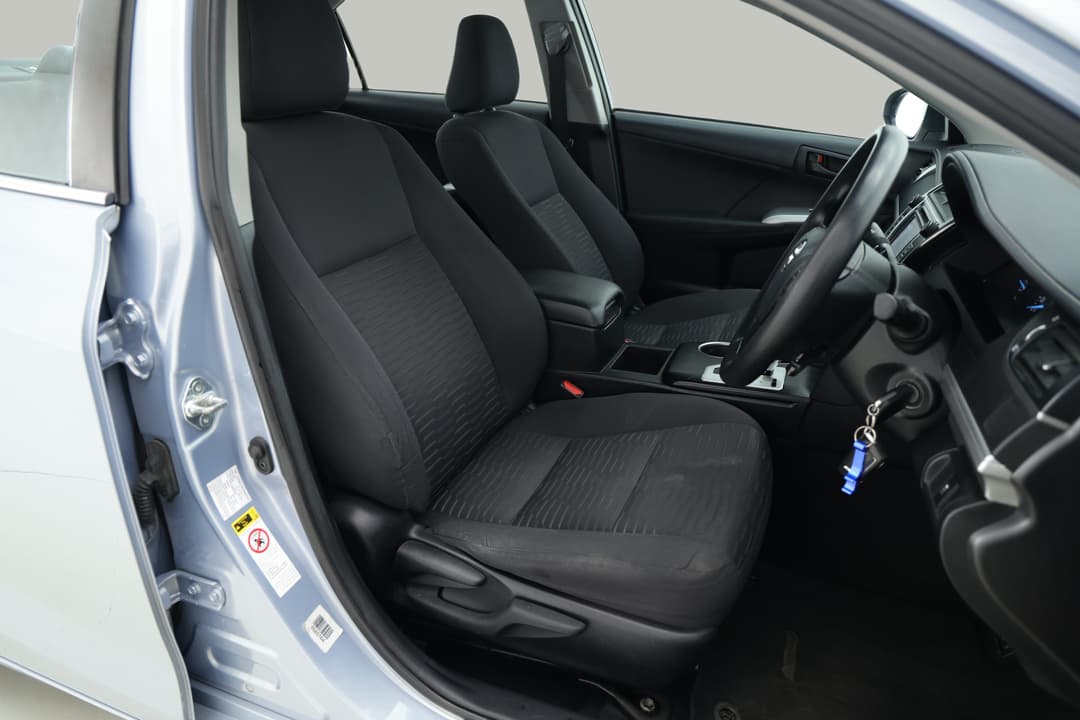 2016 Toyota Camry Altise, Automatic, 160975 km, Right Side Front Door Cabin View