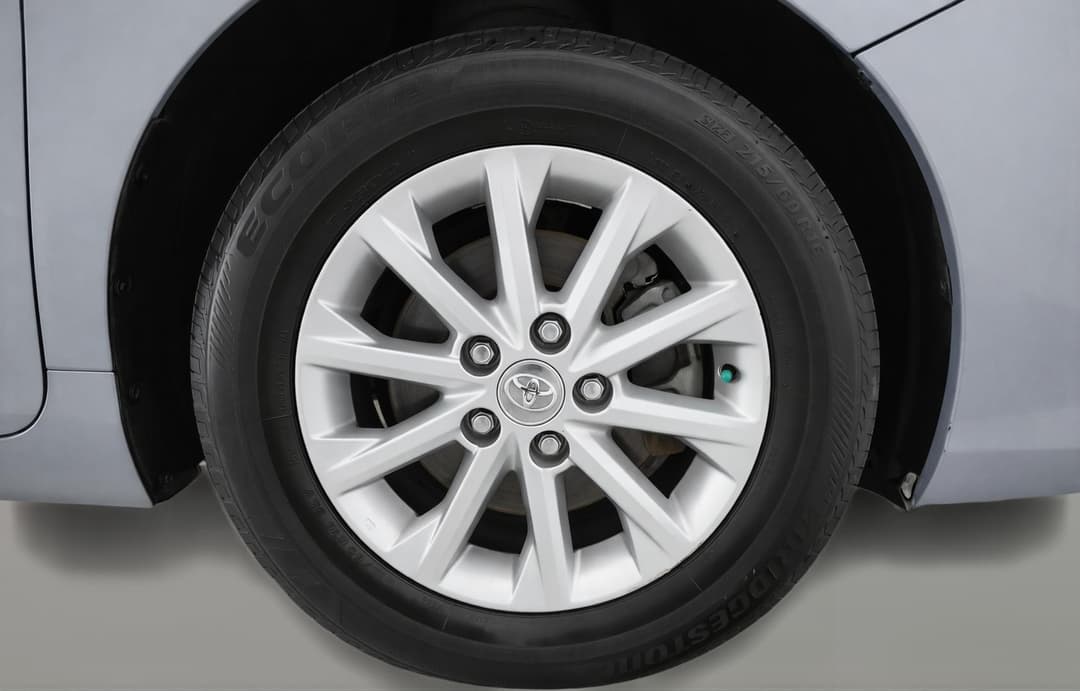 2016 Toyota Camry Altise, Automatic, 160975 km, Right Front Wheel