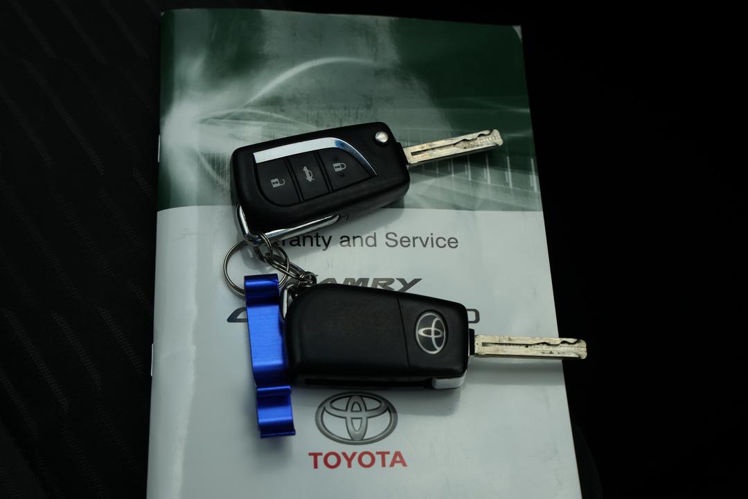 2016 Toyota Camry Altise, Automatic, 160975 km, Key Close-up