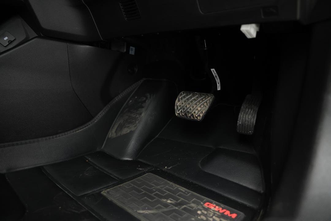 2023 GWM Haval H6 Ultra Hybrid, Automatic, 42571 km, Pedals and Footmat