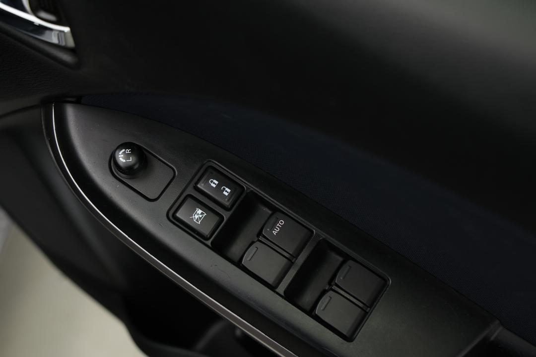 2022 Suzuki Baleno Gl, Automatic, 72235 km, Drivers Side Door Panel Controls