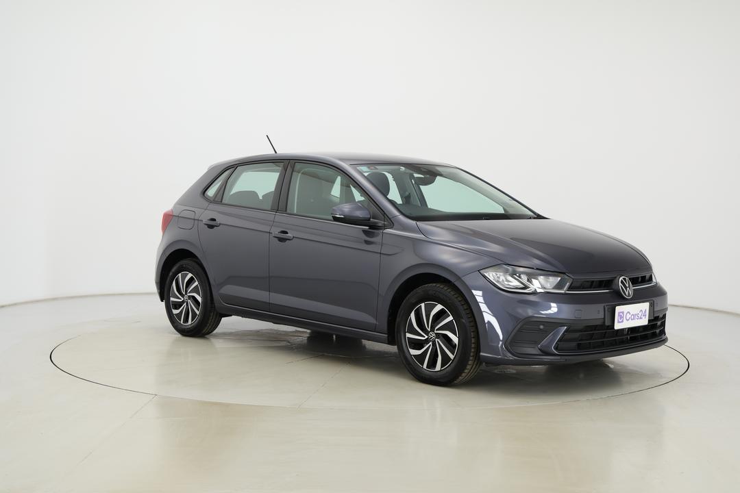 2024 Volkswagen Polo Life, Automatic, 26727 km, Right Front Diagonal (45- Degree) View