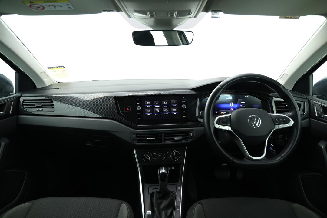 2024 Volkswagen Polo Life, Automatic, 26727 km, Dashboard View