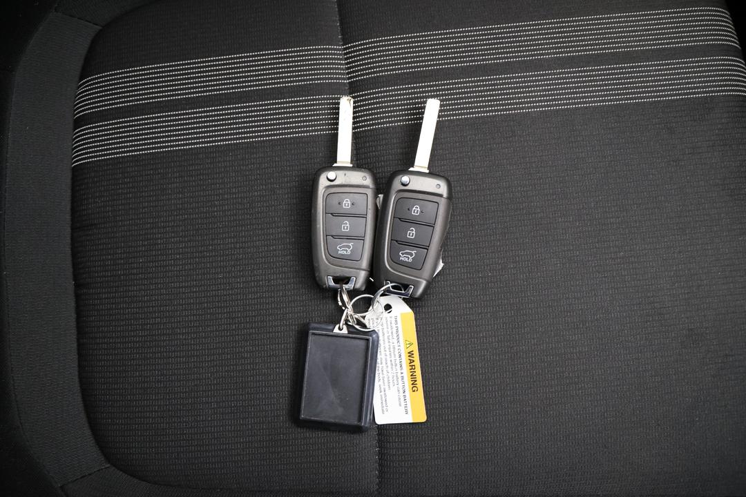 2025 Hyundai Venue ., Automatic, 25176 km, Key Close-up
