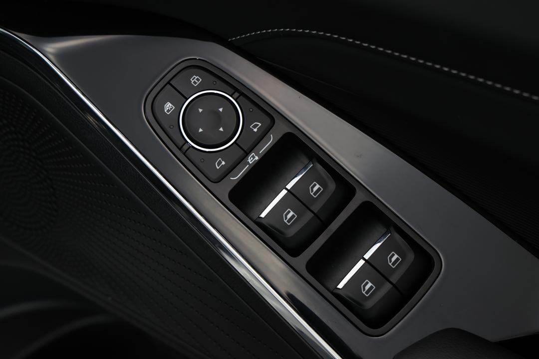 2023 GWM Haval H6 Ultra Hybrid, Automatic, 27909 km, Drivers Side Door Panel Controls