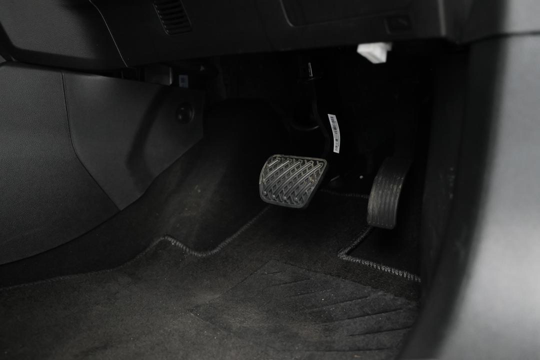 2023 GWM Haval H6 Ultra Hybrid, Automatic, 27909 km, Pedals and Footmat