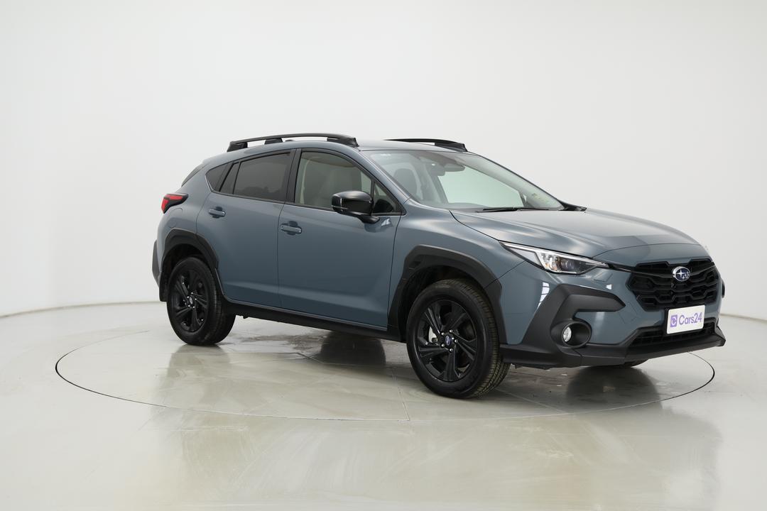 2025 Subaru Crosstrek AWD 2.0l, Automatic, 27124 km, Right Front Diagonal (45- Degree) View