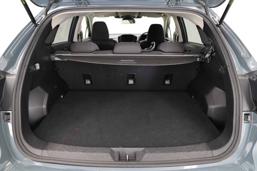 2025 Subaru Crosstrek AWD 2.0l, Automatic, 27124 km, Boot Inside View with Luggage