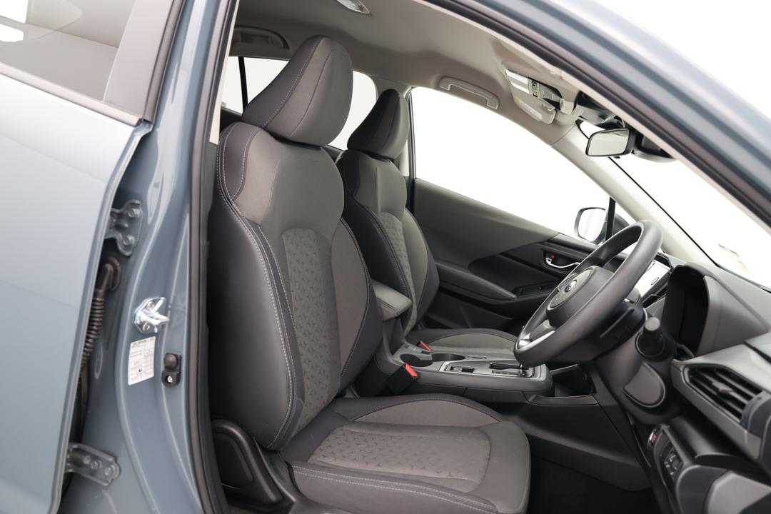 2025 Subaru Crosstrek AWD 2.0l, Automatic, 27124 km, Right Side Front Door Cabin View