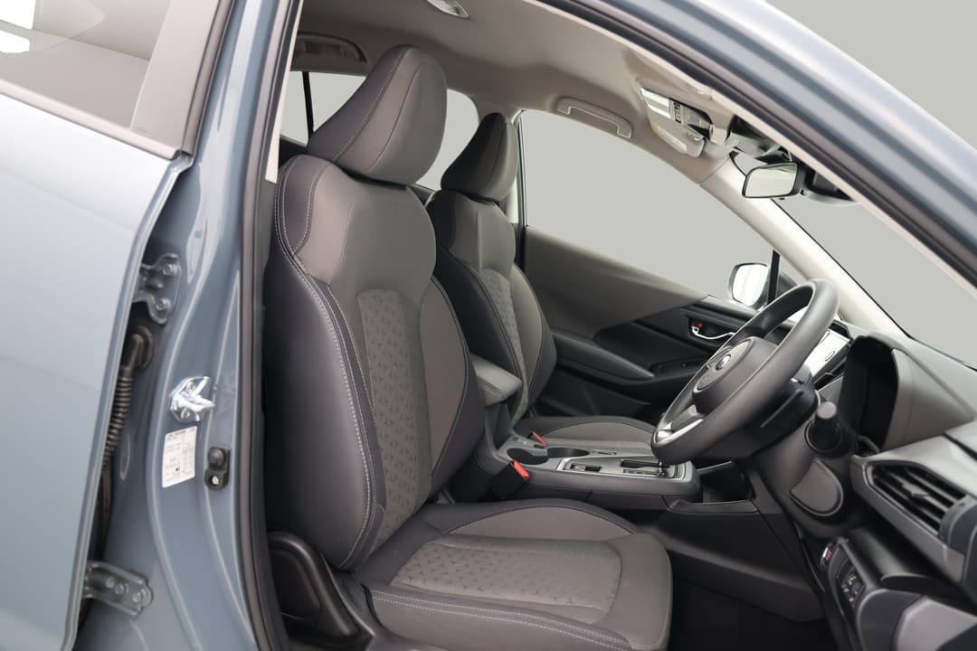 2025 Subaru Crosstrek AWD 2.0l, Automatic, 27124 km, Right Side Front Door Cabin View