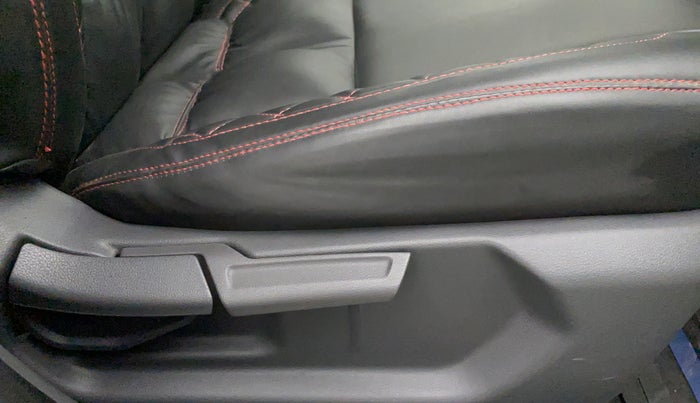 2022 Hyundai GRAND I10 NIOS MAGNA 1.2 KAPPA VTVT, Petrol, Manual, 4,183 km, Driver Side Adjustment Panel