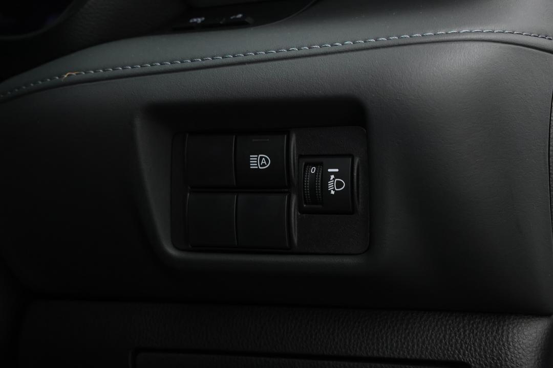 2023 Toyota Kluger Gx Hybrid AWD, Automatic, 19025 km, Utility Switches/Buttons