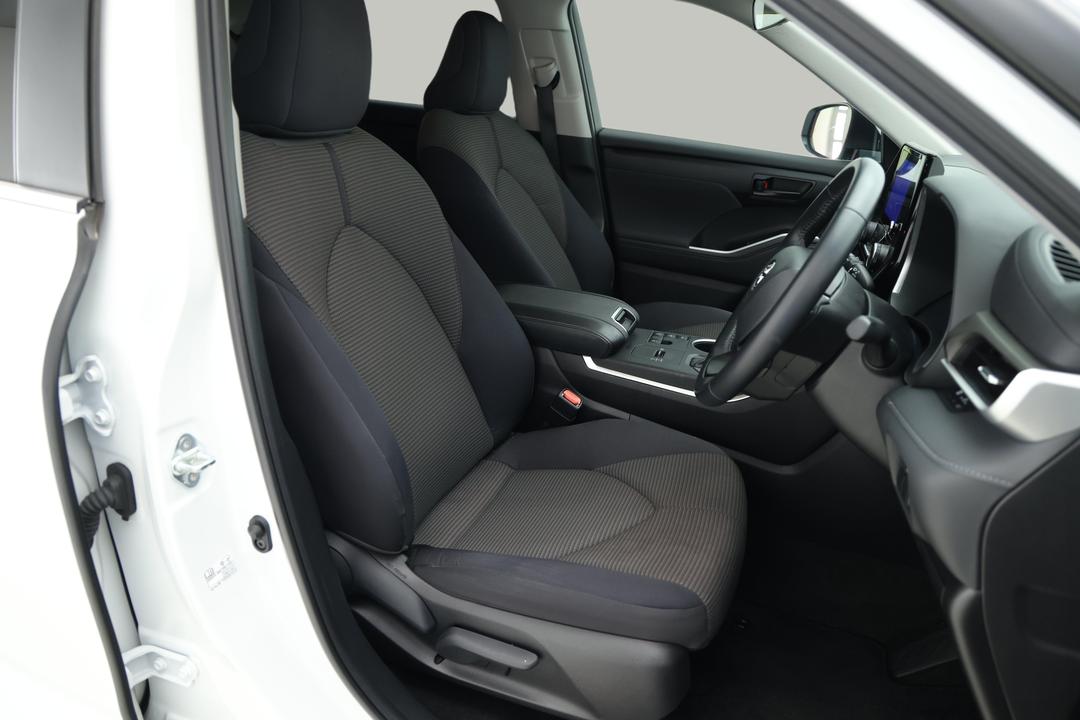 2023 Toyota Kluger Gx Hybrid AWD, Automatic, 19025 km, Right Side Front Door Cabin View