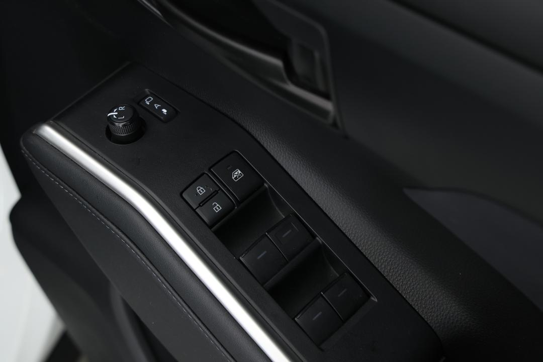 2023 Toyota Kluger Gx Hybrid AWD, Automatic, 19025 km, Drivers Side Door Panel Controls