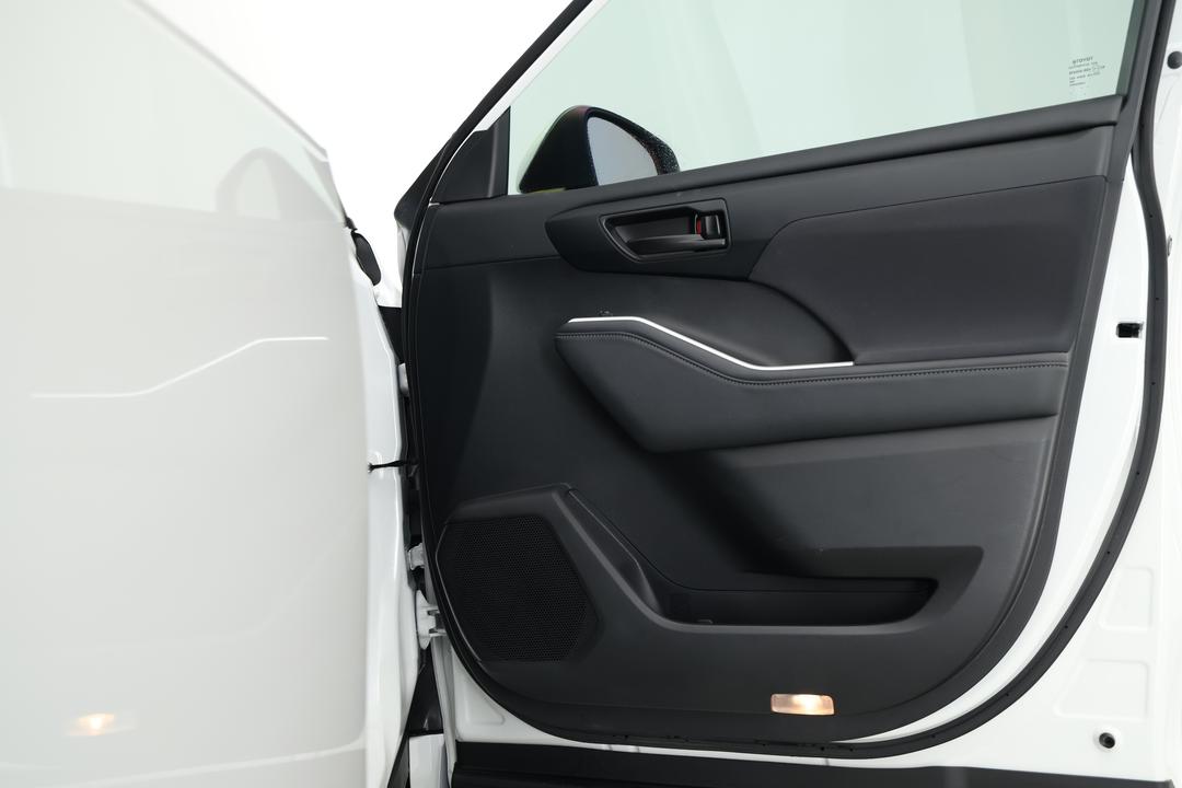 2023 Toyota Kluger Gx Hybrid AWD, Automatic, 19025 km, Speaker View