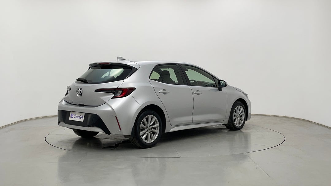 Right Back Diagonal (45- Degree) View