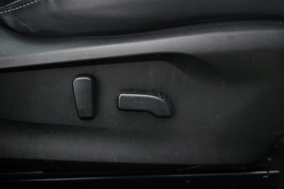 2019 Subaru Forester 2.5i-s (AWD), Automatic, 130065 km, Drivers Side Adjustment Panel