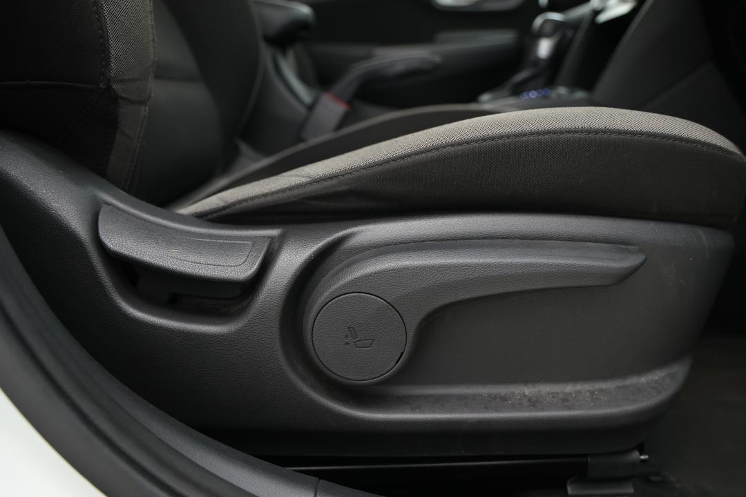 2018 Hyundai Kona Active (FWD), Automatic, 67241 km, Drivers Side Adjustment Panel