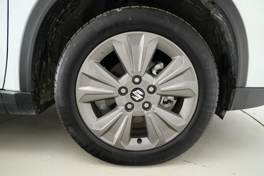 2023 Suzuki Vitara Turbo, Automatic, 35361 km, Right Front Wheel